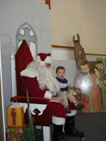 2009 Santa with Kid